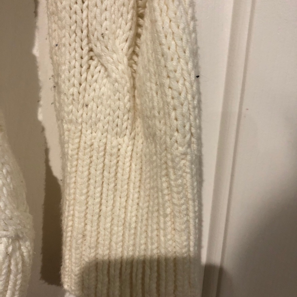 Express Cable Knit Sweater - Picture 4 of 4